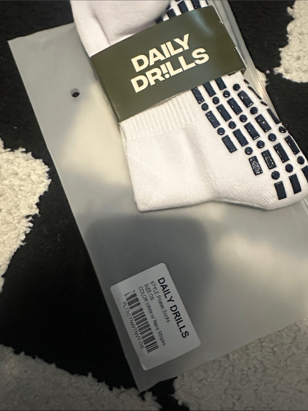 Daily Drills White Crew PILATES Socks with Navy grip Dots NWT - Picture 2 of 2